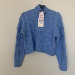 *NWT* Super Soft Crop Sweater
